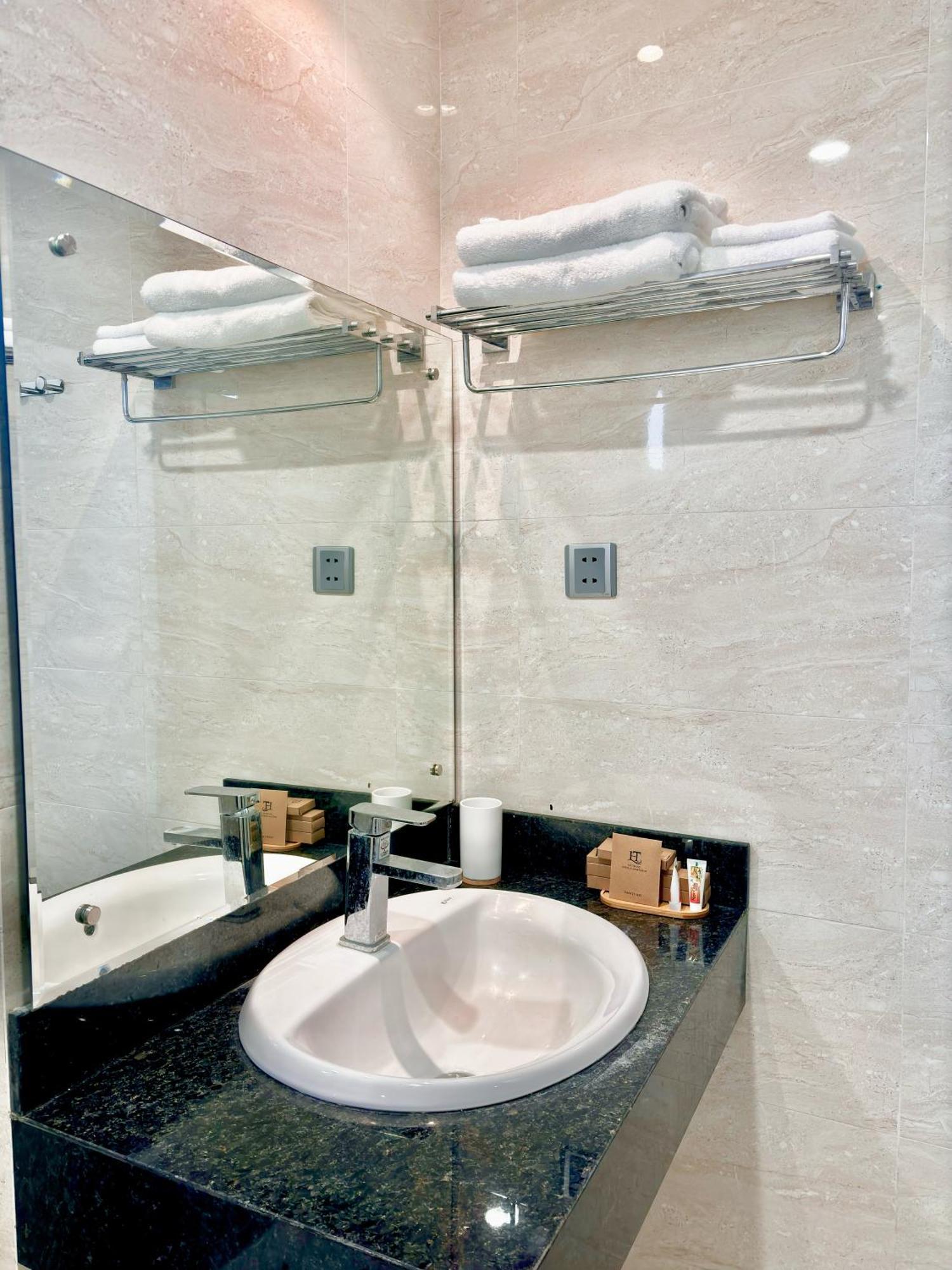 Ha Trang Voronezh Hotel And Apartment Nha Trang Exteriör bild